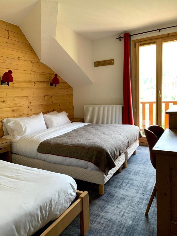 Hotel Lac Bleu 1650 Saint-Francois-Longchamp Ngoại thất bức ảnh