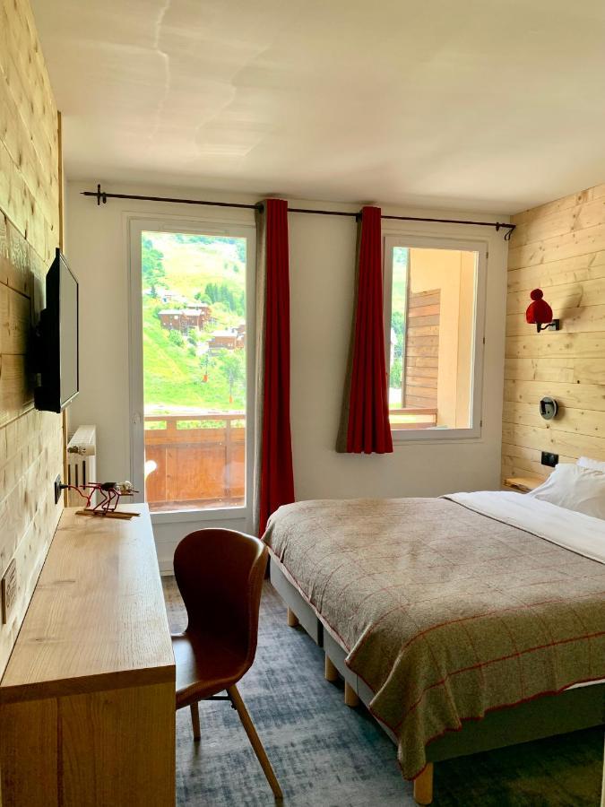 Hotel Lac Bleu 1650 Saint-Francois-Longchamp Ngoại thất bức ảnh
