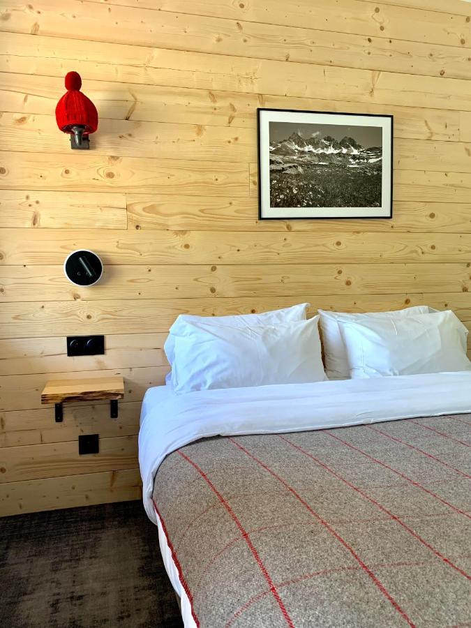 Hotel Lac Bleu 1650 Saint-Francois-Longchamp Ngoại thất bức ảnh