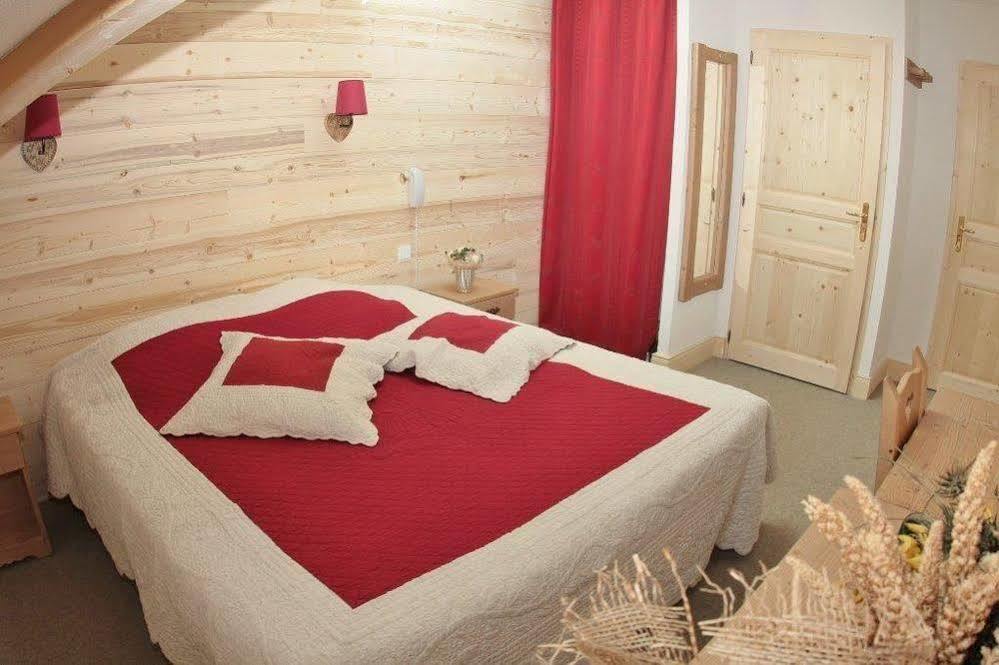 Hotel Lac Bleu 1650 Saint-Francois-Longchamp Ngoại thất bức ảnh